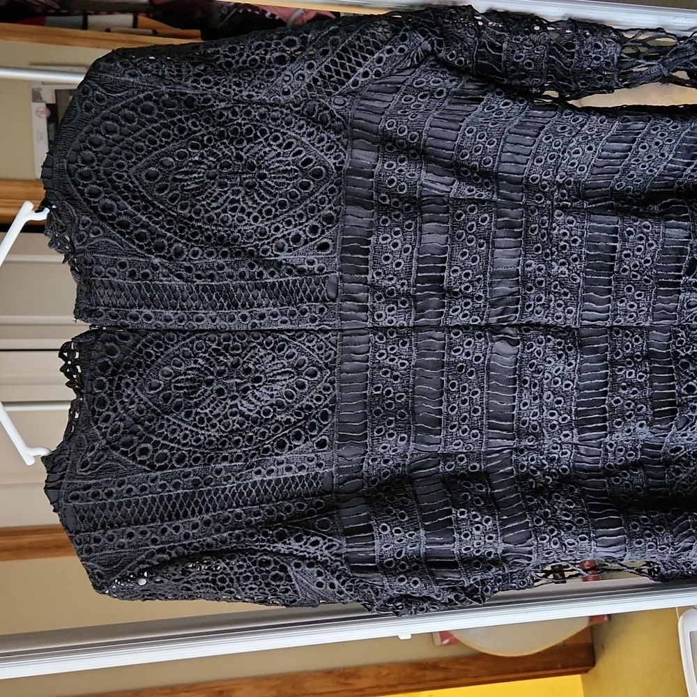 Lace Dress - Picture 2 of 4